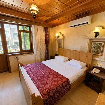 Saruhan Hotel 3*