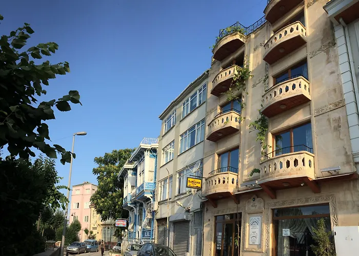 Saruhan Hotel