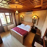 Saruhan Hotel