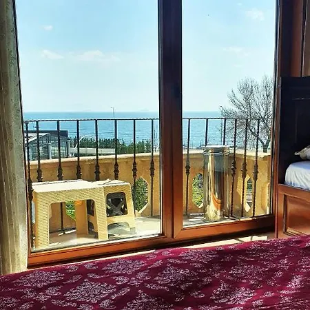 Saruhan Hotel